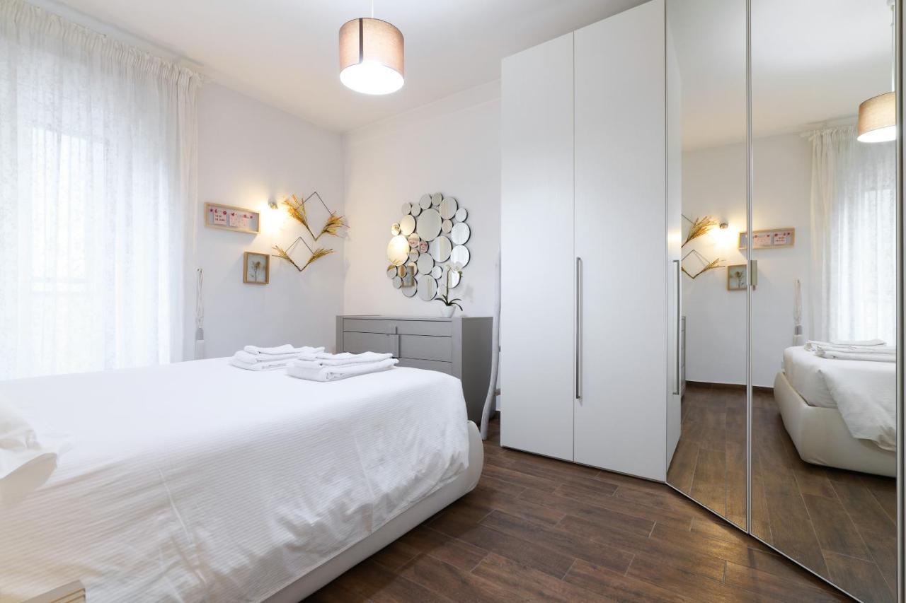 Mila Apartments Battista Milaan Buitenkant foto