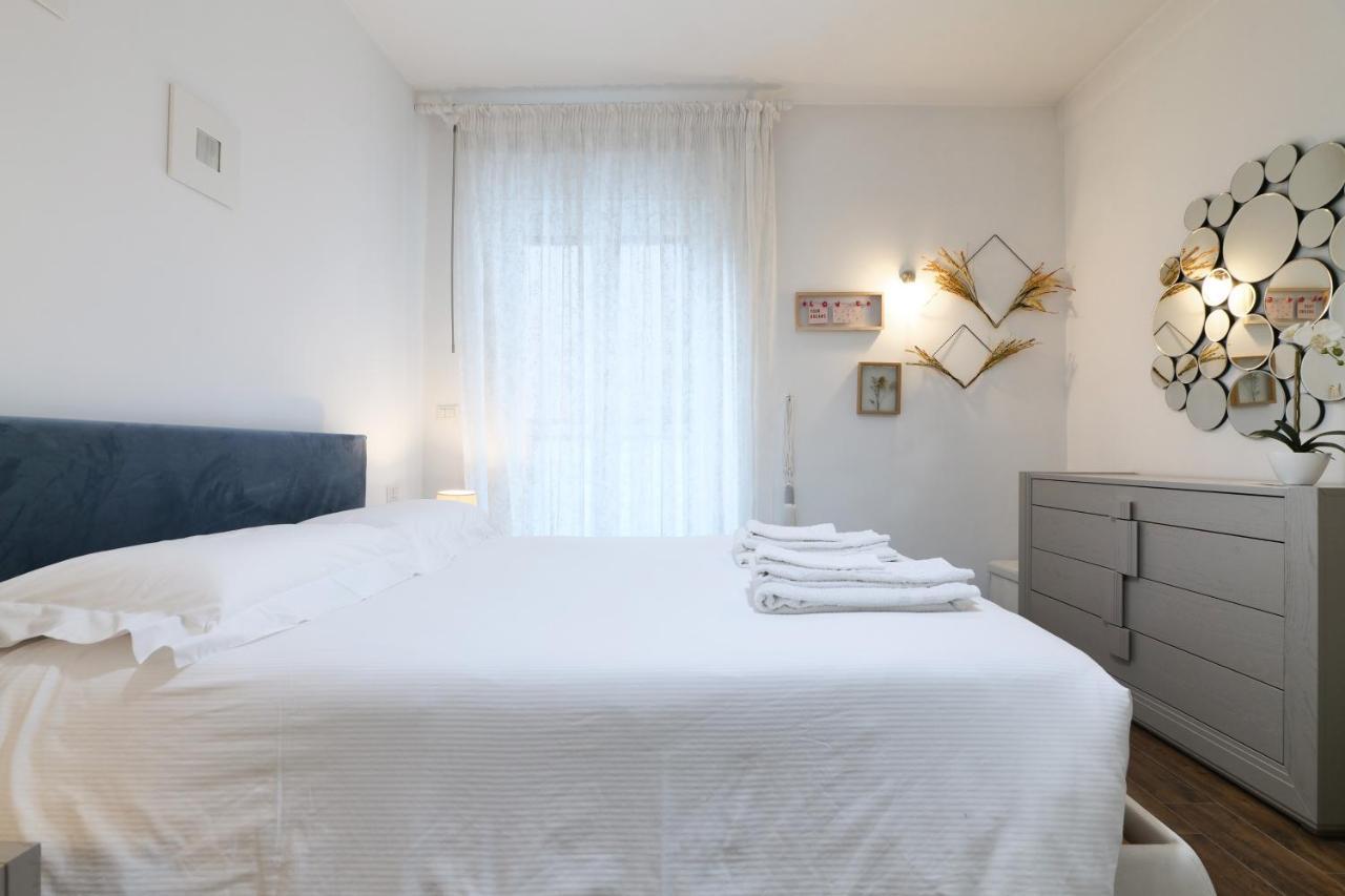 Mila Apartments Battista Milaan Buitenkant foto